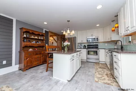 97 Wright Ln, Delmar, NY 12054 photo 6