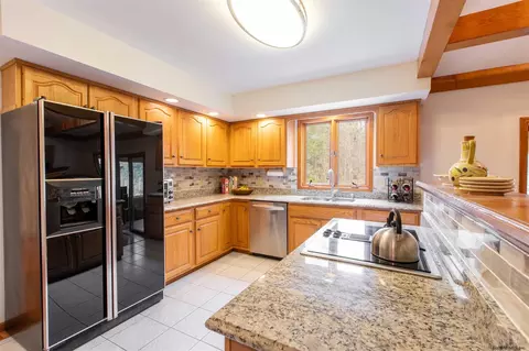 63 Middlesex Dr, Slingerlands, NY 12159 photo 15