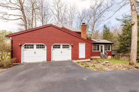 63 Middlesex Dr, Slingerlands, NY 12159 photo 52