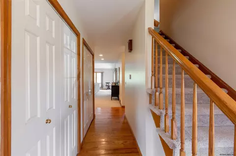 63 Middlesex Dr, Slingerlands, NY 12159 photo 7