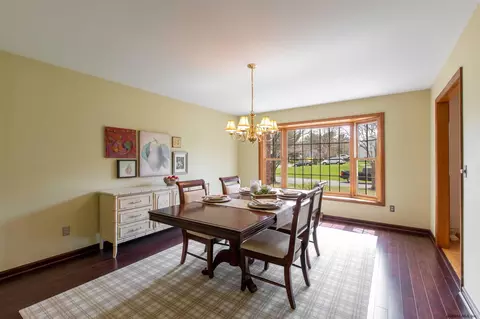 63 Middlesex Dr, Slingerlands, NY 12159 photo 5