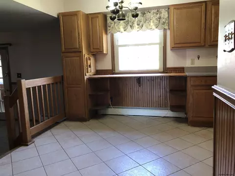 695 Downing St, Schenectady, NY 12309 photo 17