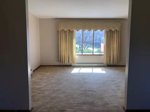 695 Downing St, Schenectady, NY 12309 photo 9