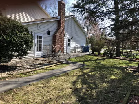 695 Downing St, Schenectady, NY 12309 photo 34