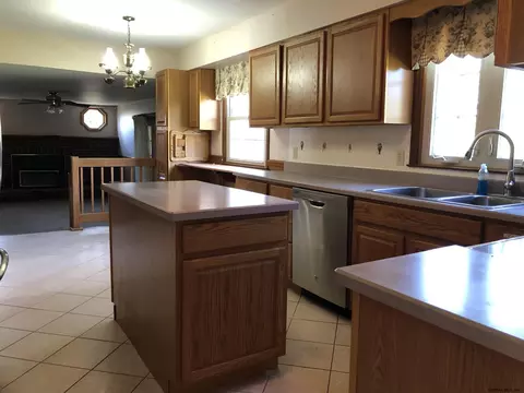 695 Downing St, Schenectady, NY 12309 photo 12