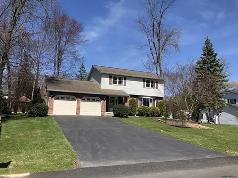 695 Downing St, Schenectady, NY 12309 photo 2