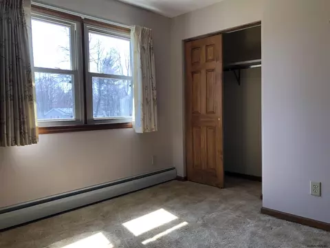 695 Downing St, Schenectady, NY 12309 photo 32
