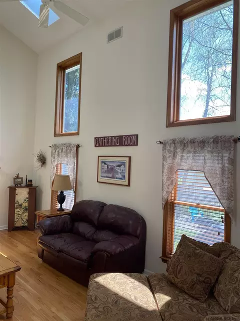 41 Mallard Rd, Glenmont, NY 12077 photo 4