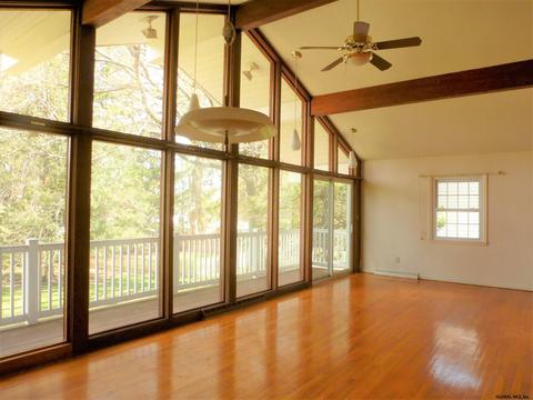 1020 Tomahawk Tr, Schenectady, NY 12302 photo 4