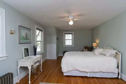 4 Burhans Pl, Delmar, NY 12054 photo 23