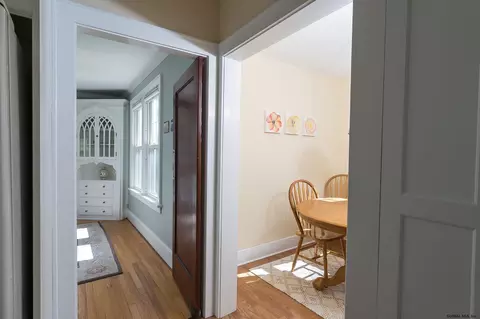 4 Burhans Pl, Delmar, NY 12054 photo 19