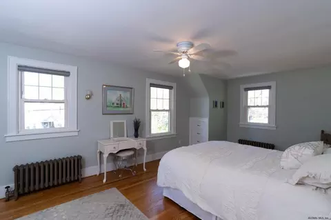 4 Burhans Pl, Delmar, NY 12054 photo 26