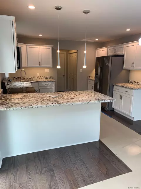 20 Canton St, Schenectady, NY 12304 photo 20