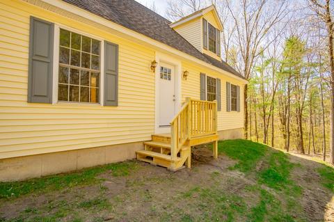 396 Waters Rd, Schenectady, NY 12302 photo 4
