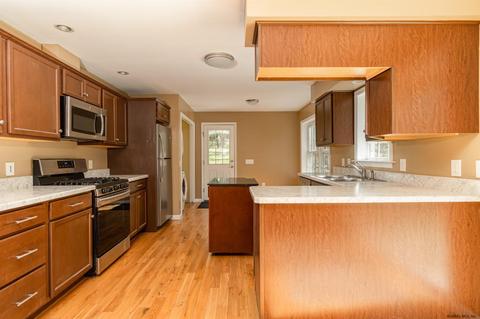 396 Waters Rd, Schenectady, NY 12302 photo 10