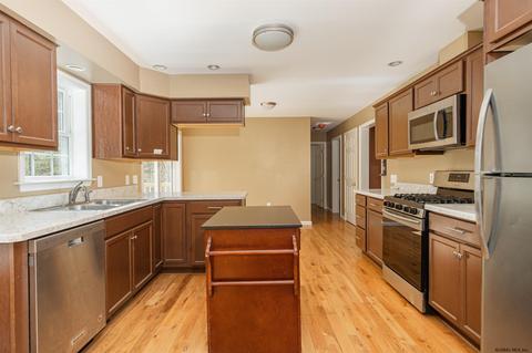 396 Waters Rd, Schenectady, NY 12302 photo 13