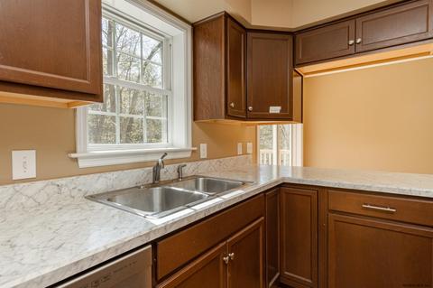 396 Waters Rd, Schenectady, NY 12302 photo 15