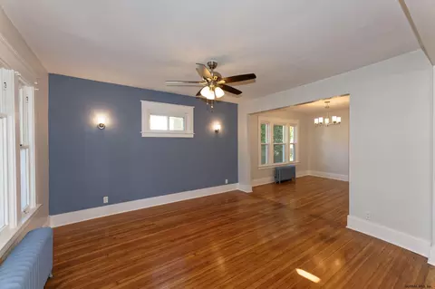 2 Sheldon St, Schenectady, NY 12308 photo 2