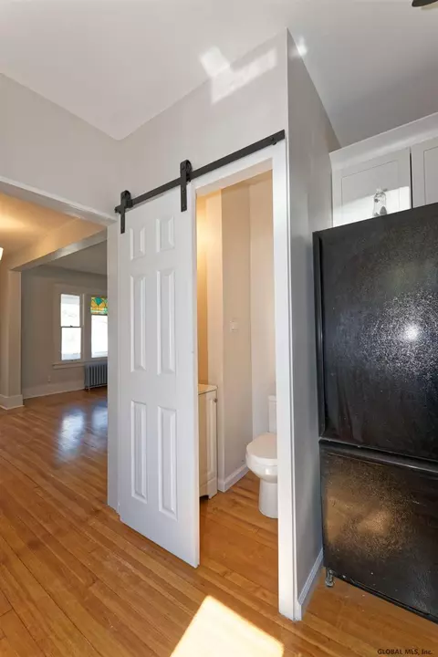 2 Sheldon St, Schenectady, NY 12308 photo 6