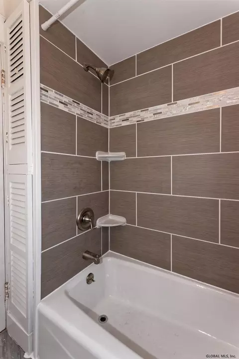 2 Sheldon St, Schenectady, NY 12308 photo 9