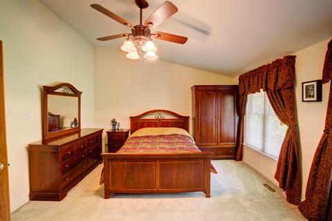 123 Sylvia La, Schenectady, NY 12306 photo 14