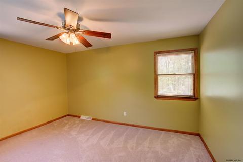 123 Sylvia La, Schenectady, NY 12306 photo 18