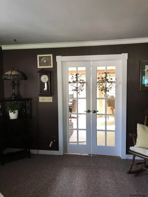 1111 Cushing Ln, Schenectady, NY 12303 photo 6
