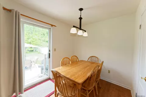 1 Cooks Ct, Waterford, NY 12188 photo 14