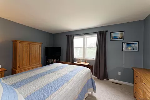 1 Cooks Ct, Waterford, NY 12188 photo 16