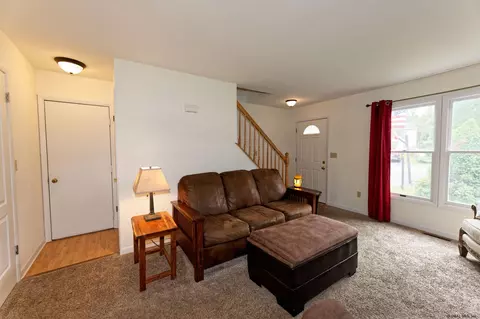 1 Cooks Ct, Waterford, NY 12188 photo 8