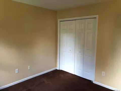 25 Timber Ln, Glenmont, NY 12077 photo 25