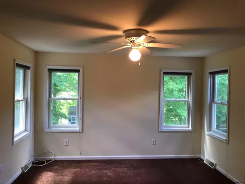 25 Timber Ln, Glenmont, NY 12077 photo 18