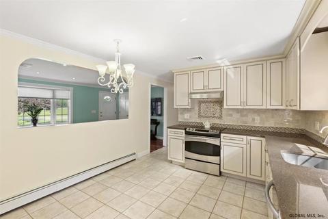 31 Fellows Rd, Halfmoon, NY 12065 photo 14