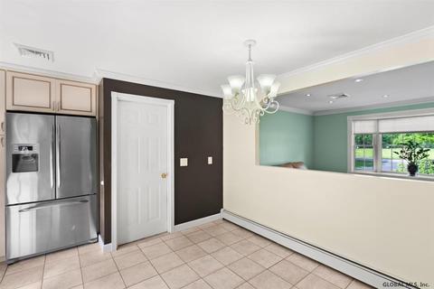 31 Fellows Rd, Halfmoon, NY 12065 photo 13