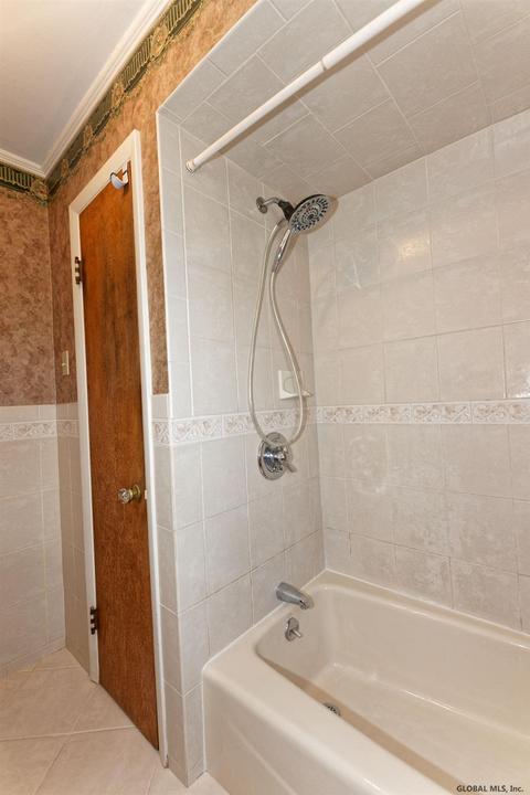 325 Eleventh St, Schenectady, NY 12306 photo 18