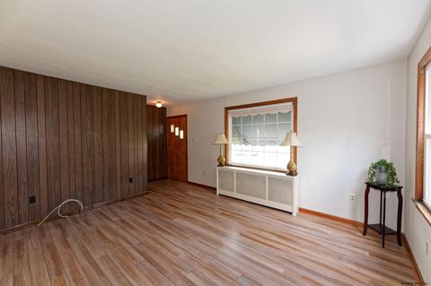 325 Eleventh St, Schenectady, NY 12306 photo 8