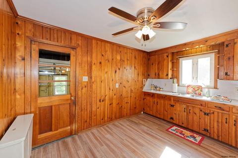 325 Eleventh St, Schenectady, NY 12306 photo 9
