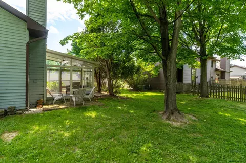 120 Meadowbrook Dr, Slingerlands, NY 12159 photo 4