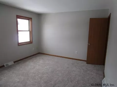 413 Deer Path, Schenectady, NY 12306 photo 10