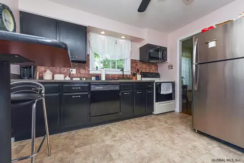 2 Brookview Ave, Delmar, NY 12054 photo 8
