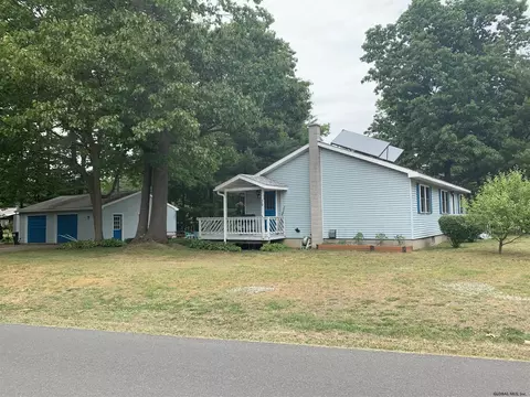 39 Kinderhook Ave, Niverville, NY 12130 photo 3