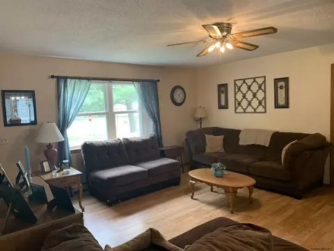 39 Kinderhook Ave, Niverville, NY 12130 photo 14