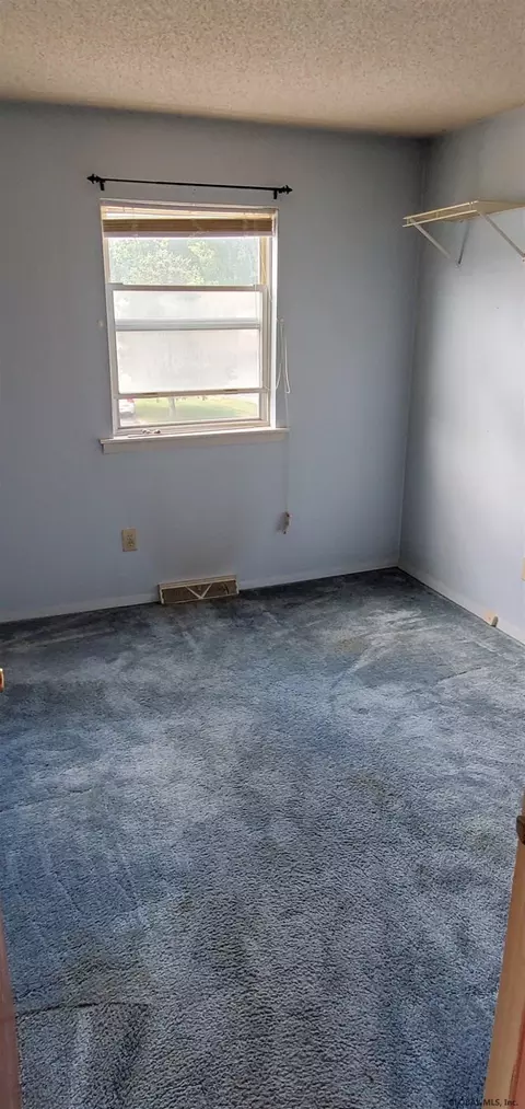 23 Riesling Rd, Schenectady, NY 12309 photo 7