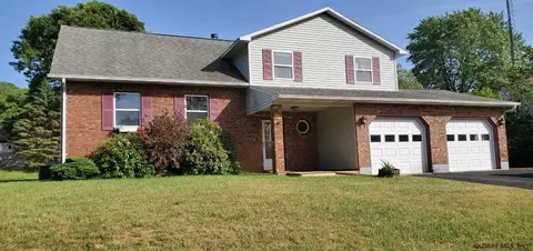 23 Riesling Rd, Schenectady, NY 12309 photo 1