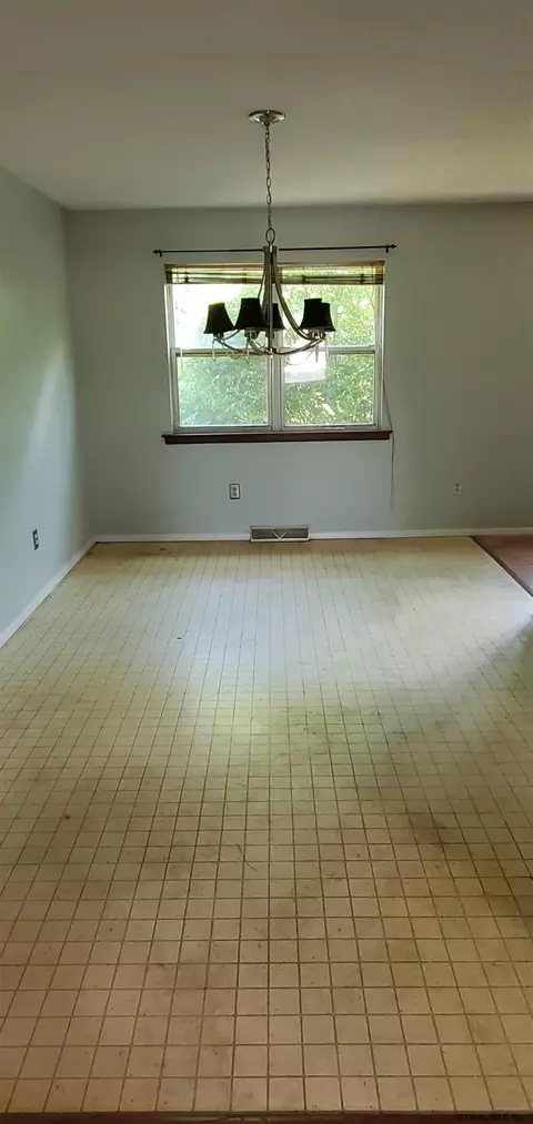 23 Riesling Rd, Schenectady, NY 12309 photo 5