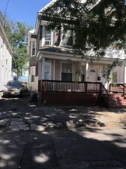 35 Elder St, Schenectady, NY 12304 photo 2