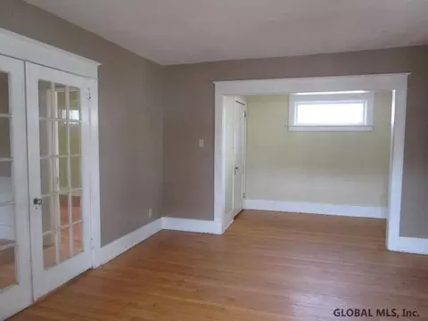 1067 Dean St, Schenectady, NY 12309 photo 11