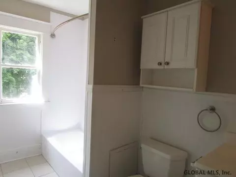 1067 Dean St, Schenectady, NY 12309 photo 16