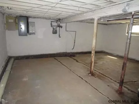 1067 Dean St, Schenectady, NY 12309 photo 31