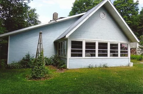 34 Rainbow Way, Hampton, NY 12837 photo 2